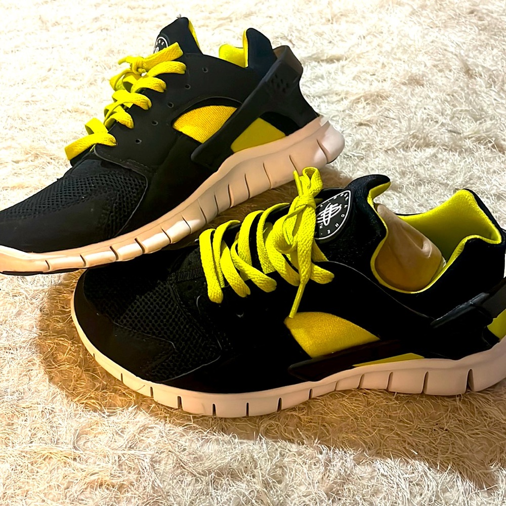 NIKE AIR HUARACHE